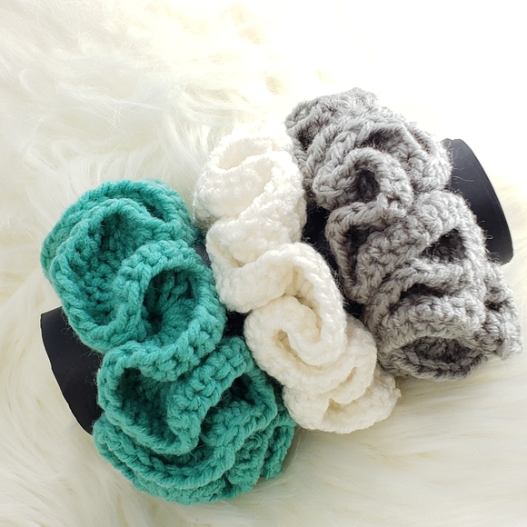 LOV Boutique Accessories - LOV Boutique. Handmade Crochet Scrunchie Set
